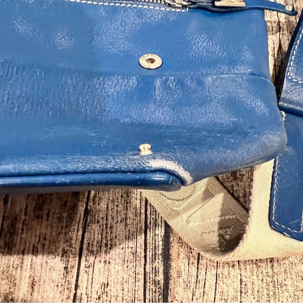 Arcadia blue leather crossbody handbag - Picture 7 of 12